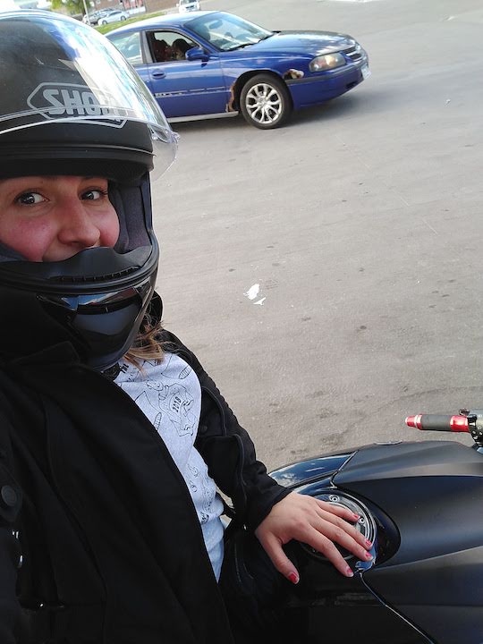 Gaby sitting on an R6